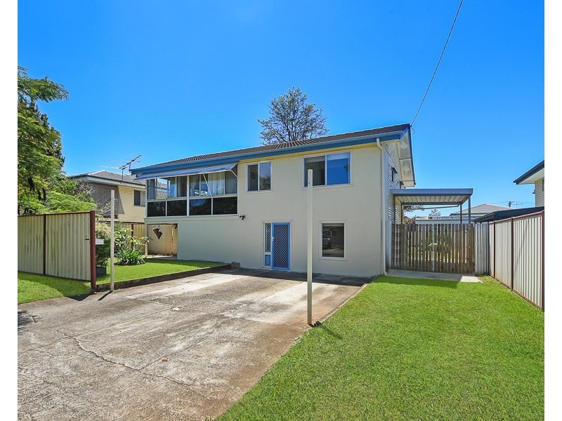 9 Golden Avenue, Kallangur QLD 4503