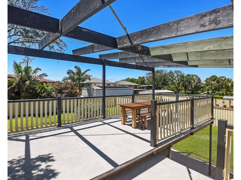 9 Golden Avenue, Kallangur QLD 4503