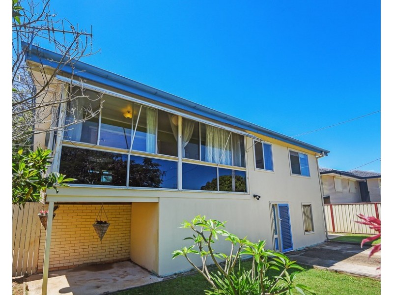 9 Golden Avenue, Kallangur QLD 4503