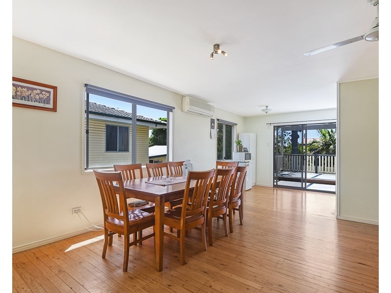 9 Golden Avenue, Kallangur QLD 4503