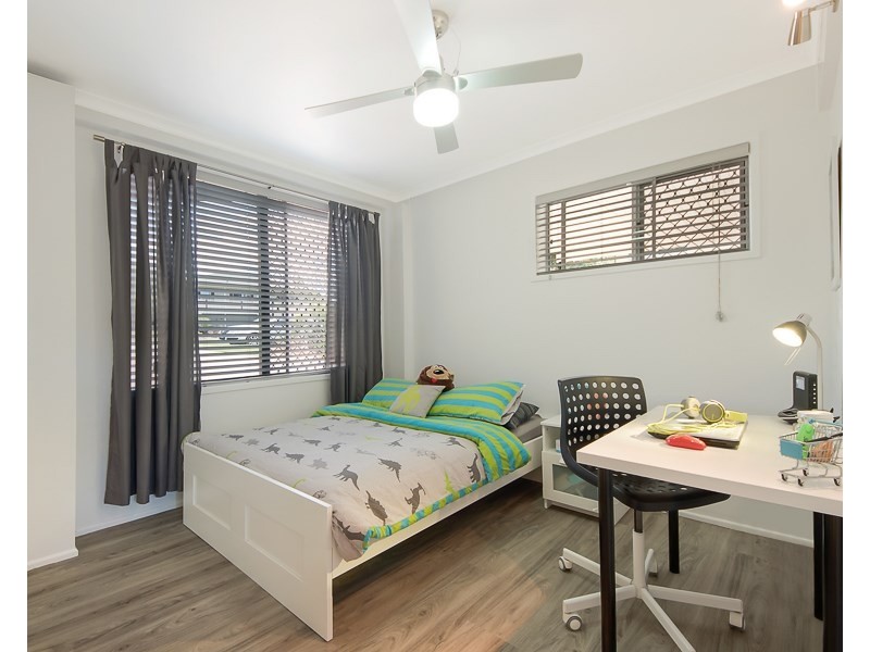 8 Waratah Street, Albany Creek QLD 4035