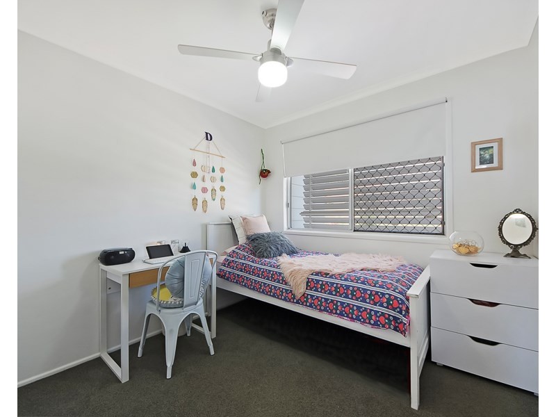 8 Waratah Street, Albany Creek QLD 4035