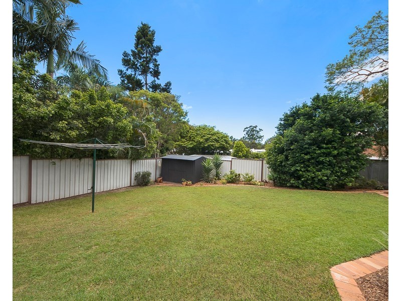 8 Waratah Street, Albany Creek QLD 4035