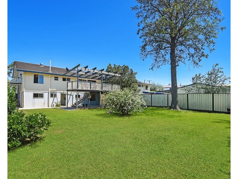 9 Golden Avenue, Kallangur QLD 4503