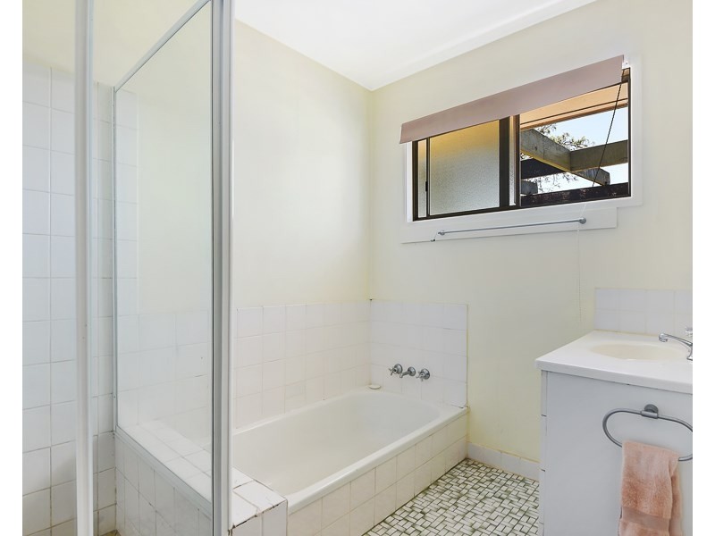 9 Golden Avenue, Kallangur QLD 4503