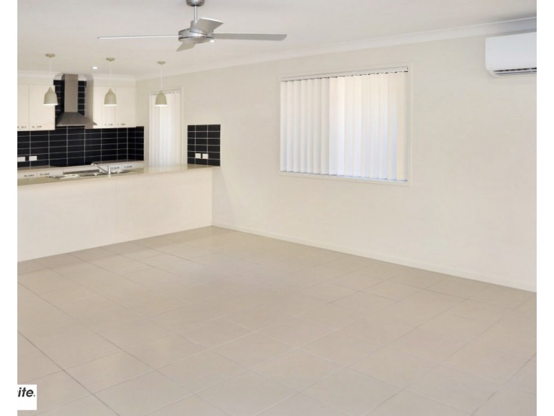 4 Scenery Cir, Narangba QLD 4504