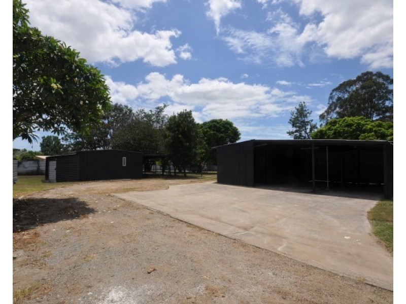 302 Oakey Flat Road, Morayfield QLD 4506