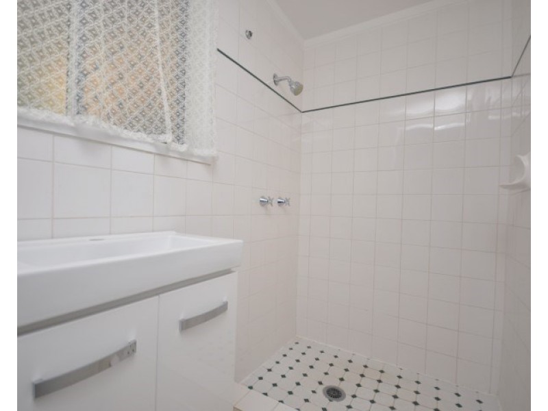 302 Oakey Flat Road, Morayfield QLD 4506