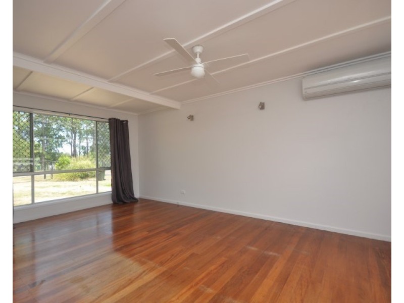 302 Oakey Flat Road, Morayfield QLD 4506