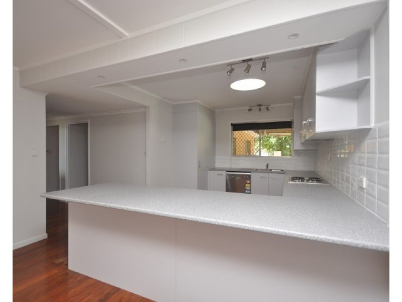 302 Oakey Flat Road, Morayfield QLD 4506