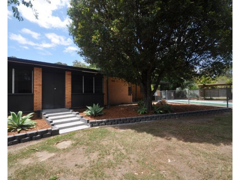 302 Oakey Flat Road, Morayfield QLD 4506
