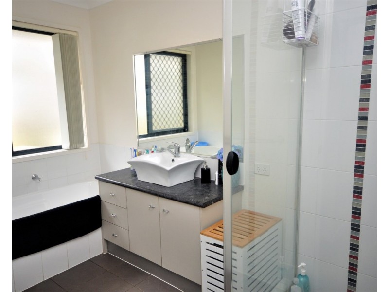 16 Lilly Anna Lane, Narangba QLD 4504