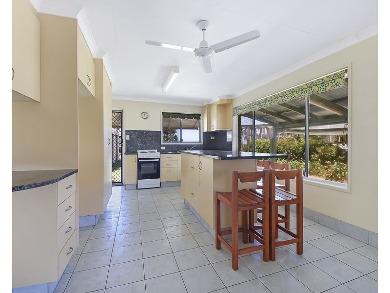 7 Phillip Street, Beachmere QLD 4510