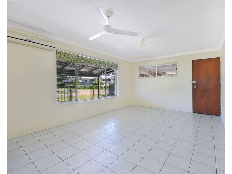 7 Phillip Street, Beachmere QLD 4510