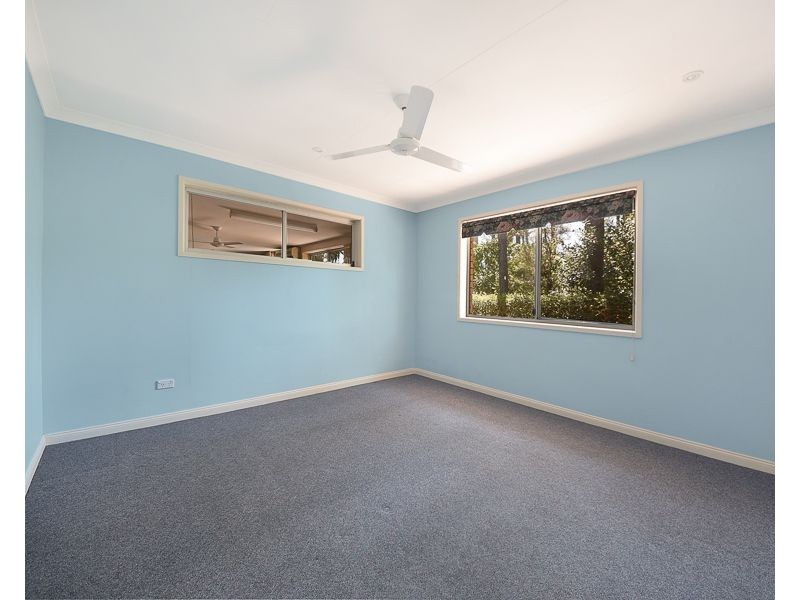 7 Phillip Street, Beachmere QLD 4510