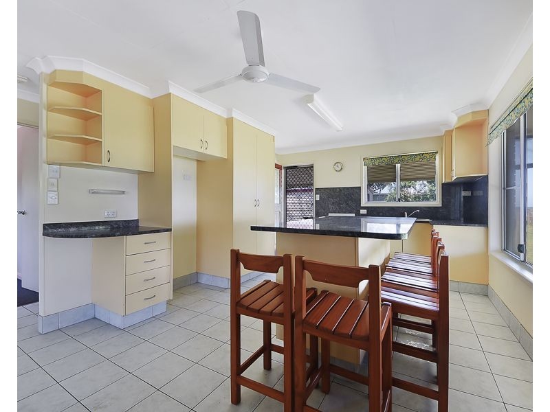 7 Phillip Street, Beachmere QLD 4510