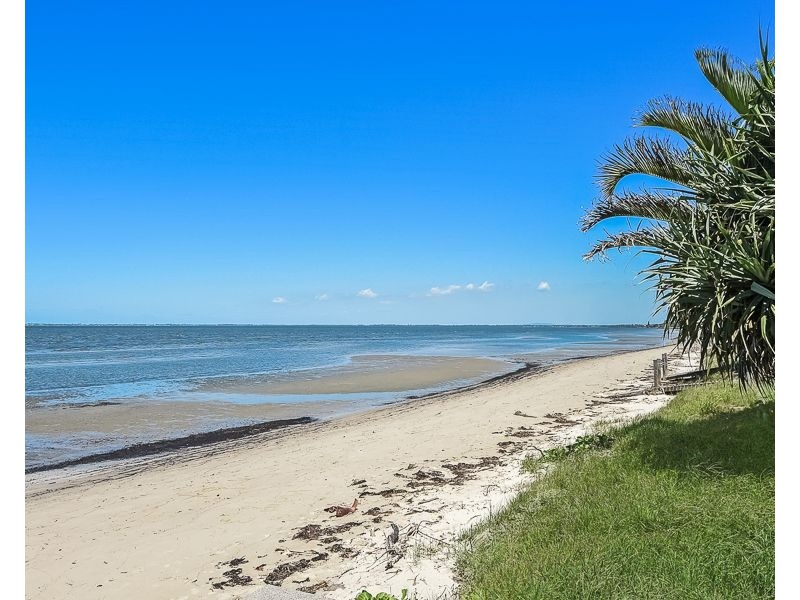 7 Phillip Street, Beachmere QLD 4510