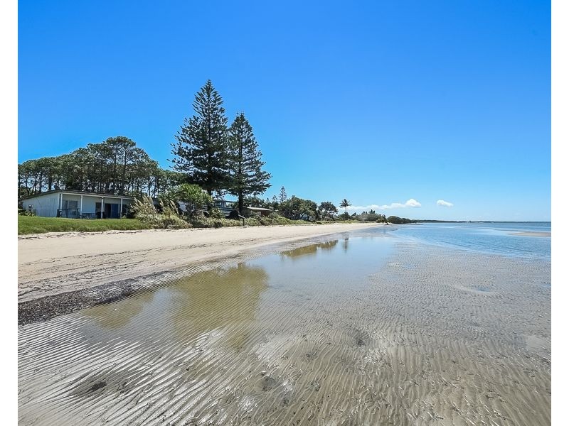 7 Phillip Street, Beachmere QLD 4510
