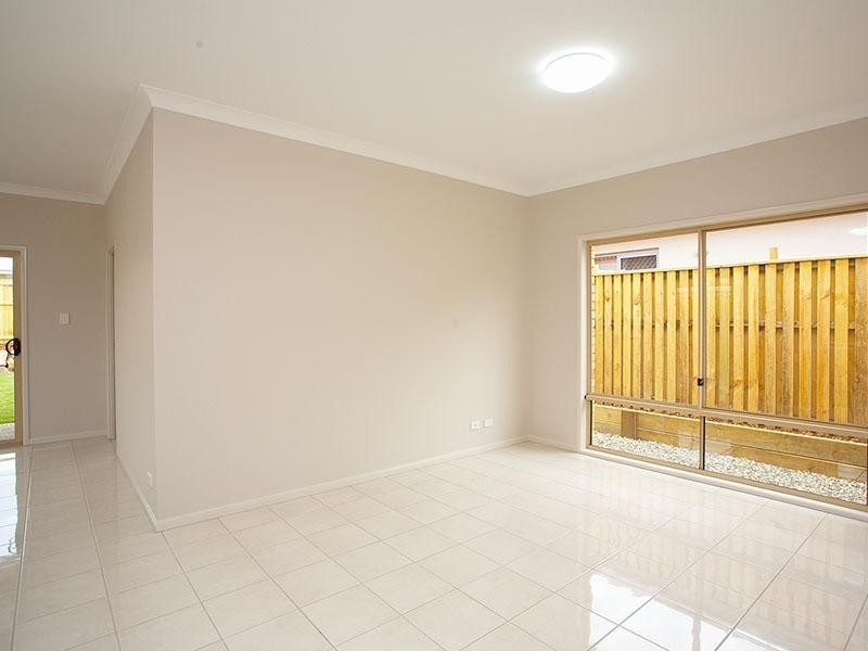 8 Planigale Crescent, North Lakes QLD 4509