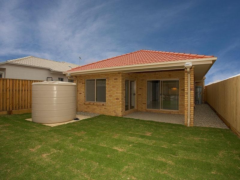 8 Planigale Crescent, North Lakes QLD 4509