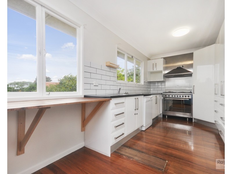 14 Petrie Street, Petrie QLD 4502