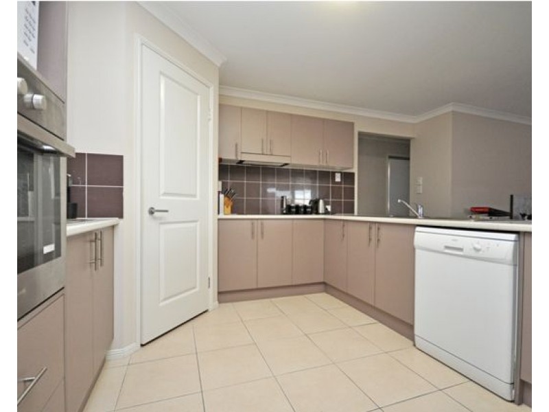 8 Terrace Court, Narangba QLD 4504