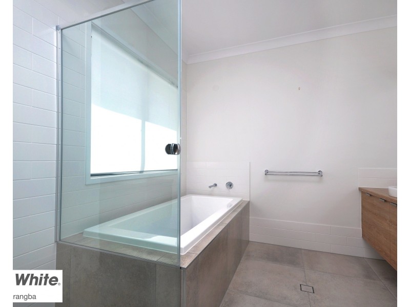 16 Greenhaven, Narangba QLD 4504