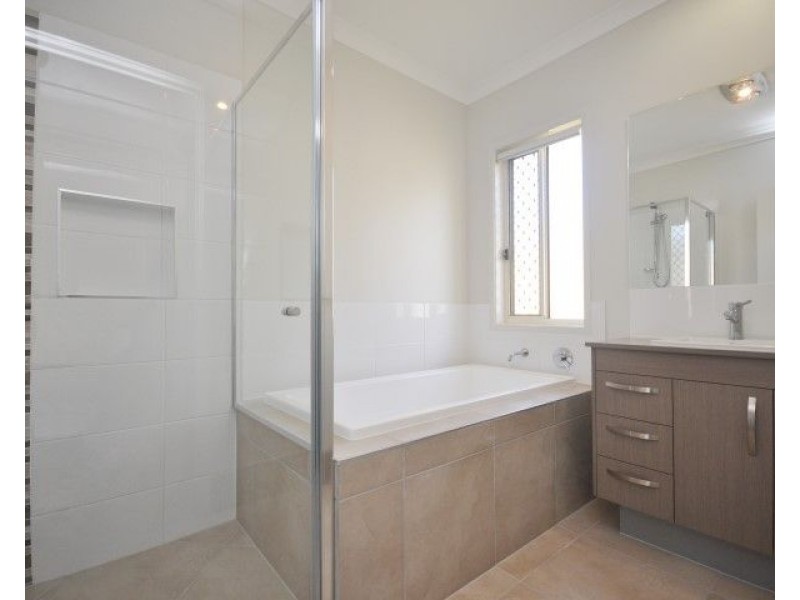 9 Regal Crescent, Narangba QLD 4504