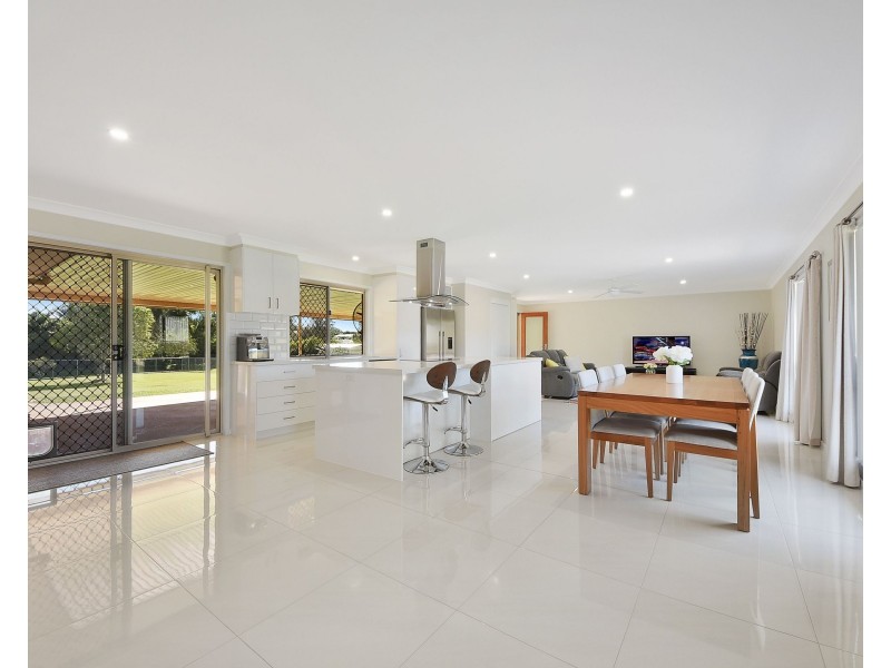 48-50 Melmor Court, Elimbah QLD 4516