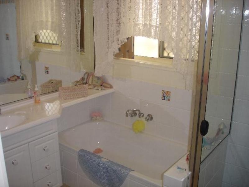 18 Oxford Street, Rothwell QLD 4022