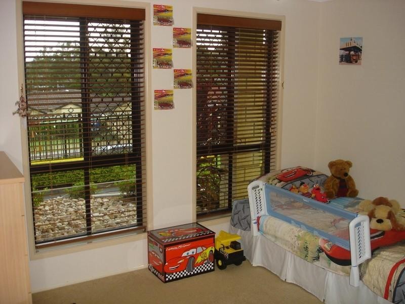 8 Freedom Drive, Kallangur QLD 4503