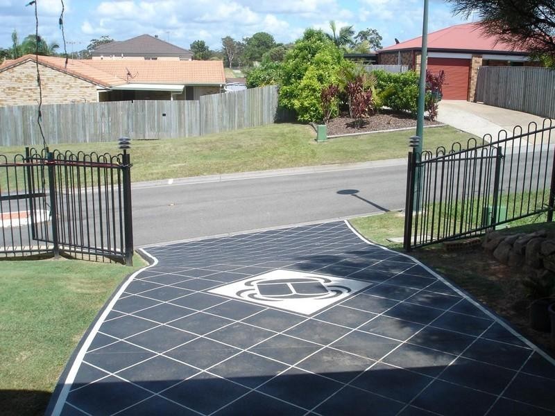 8 Freedom Drive, Kallangur QLD 4503