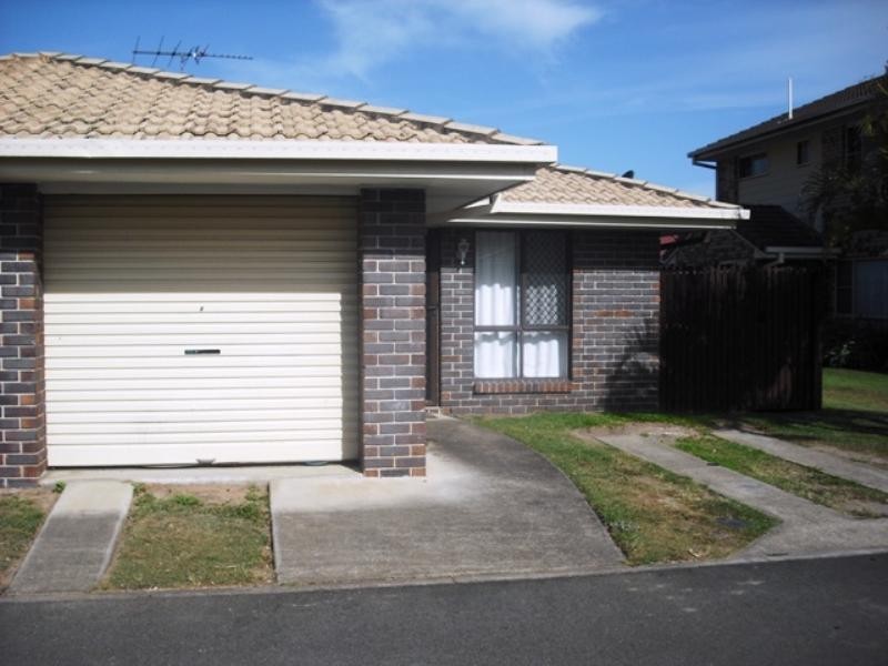 Unit 4/5 Grant Road, Morayfield QLD 4506