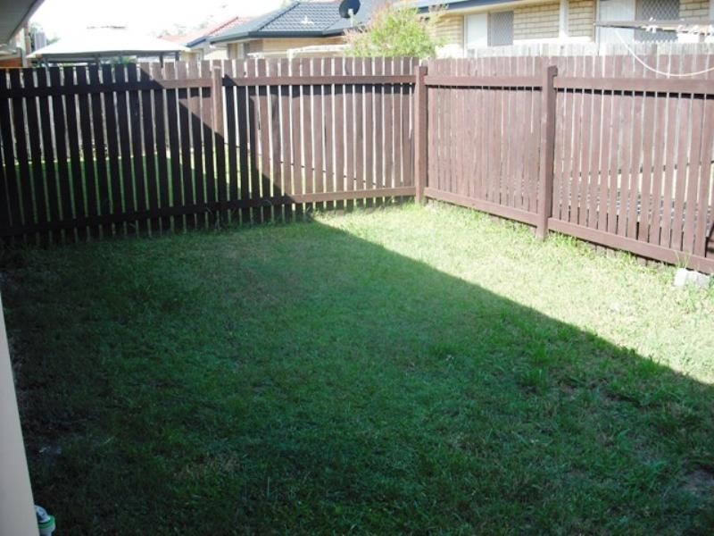 Unit 4/5 Grant Road, Morayfield QLD 4506