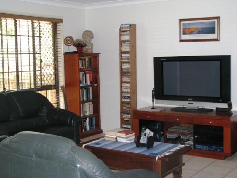 37 Belrose Avenue, Petrie QLD 4502