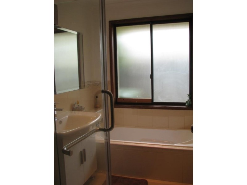 34 Eucumbene Drive, Petrie QLD 4502