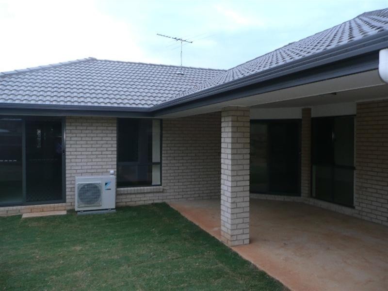 15 Lennon Boulevard, Narangba QLD 4504