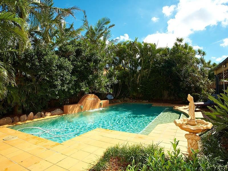 4 Oakmont Street, Rothwell QLD 4022