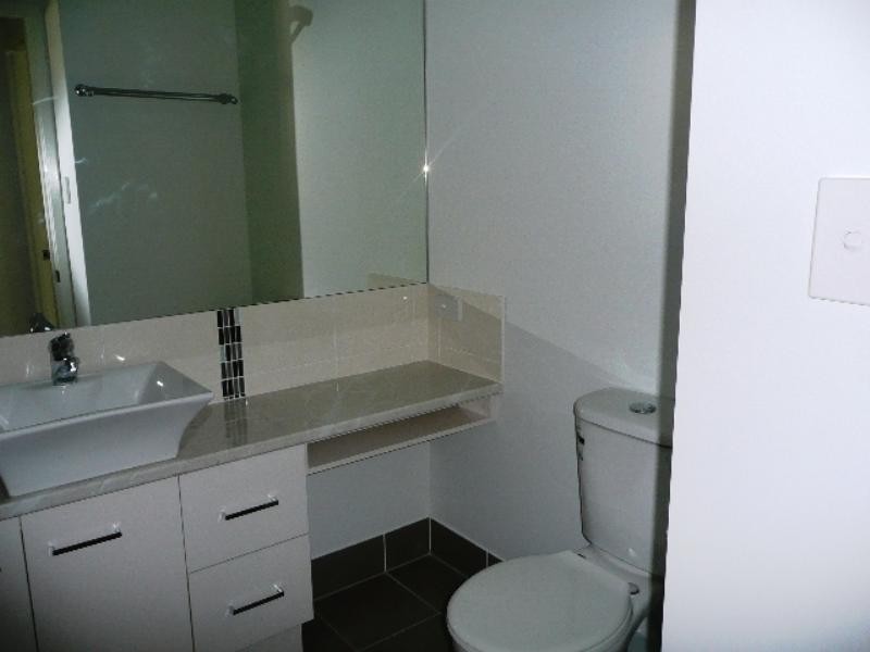 2/21-23 Thompson Crescent, Clontarf QLD 4019