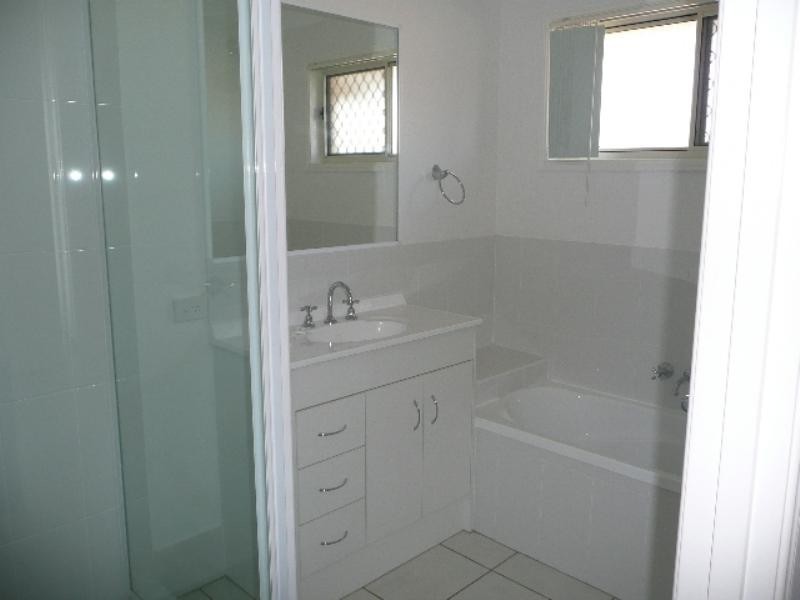 32 Grassdale Crescent, Morayfield QLD 4506