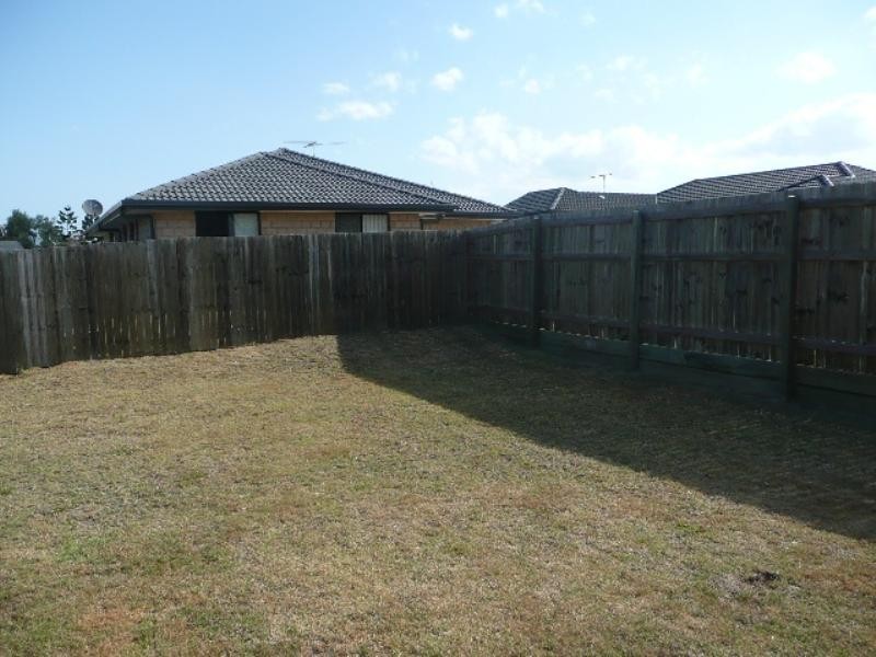 32 Grassdale Crescent, Morayfield QLD 4506