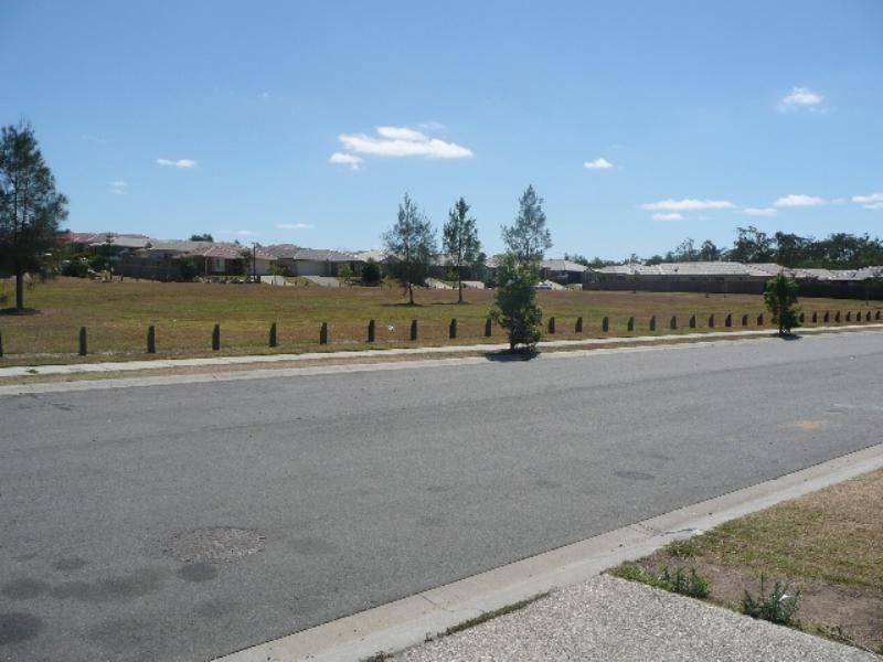 71 Summerhill Drive, Morayfield QLD 4506