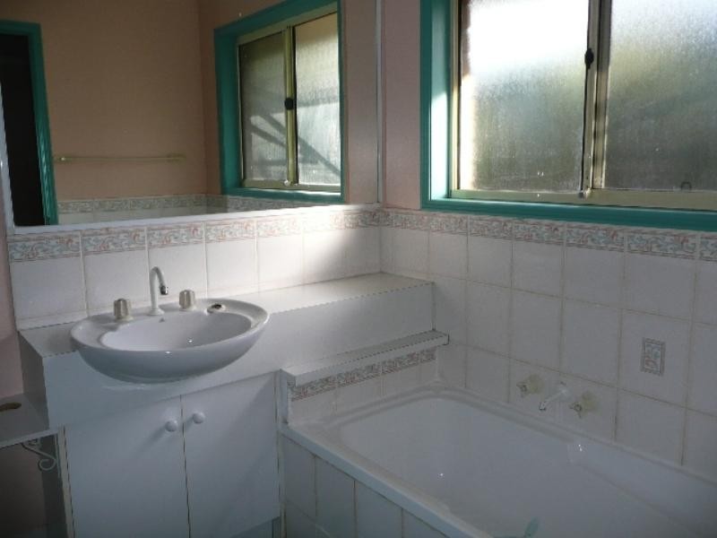 8 Claremont Court, Narangba QLD 4504