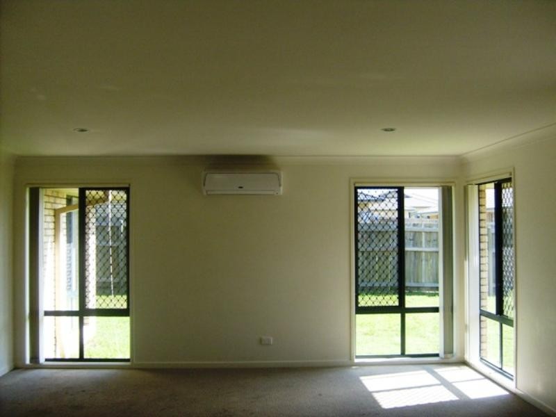 67 Woodrose Close, Morayfield QLD 4506