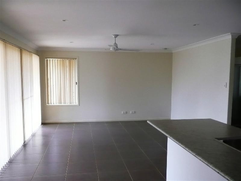 10 Valleyview Street, Narangba QLD 4504