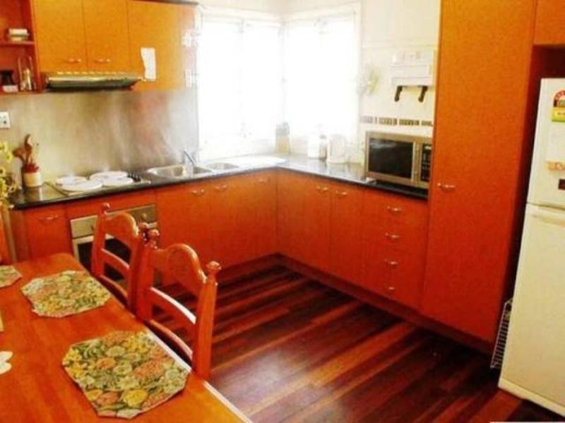 7 Wharf Street, Woody Point QLD 4019