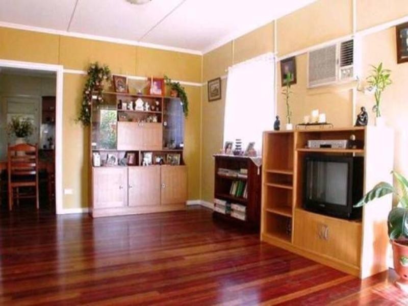 7 Wharf Street, Woody Point QLD 4019