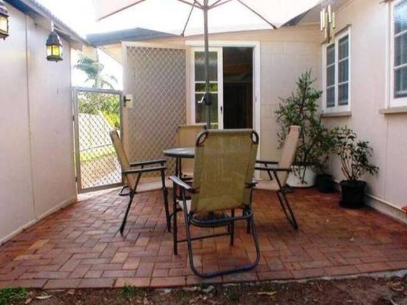 7 Wharf Street, Woody Point QLD 4019