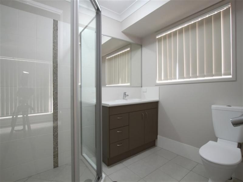 4 Aylmore Court, Narangba QLD 4504