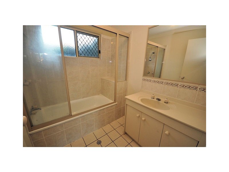 8 Mari Place, Narangba QLD 4504